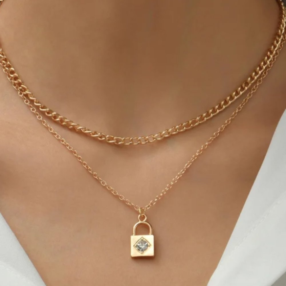 NEW💛 Double Layer Rhinestone Padlock Necklace